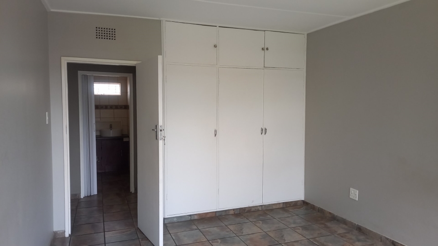 1 Bedroom Property for Sale in Potchefstroom North West